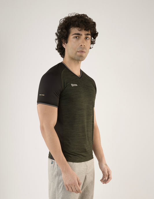 SELECT 5120 V- Neck BASIC BLACK T-SHIRT
